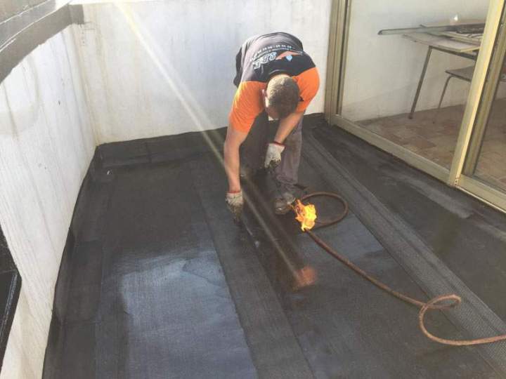 Travaux toiture plate Villeneuve les Béziers